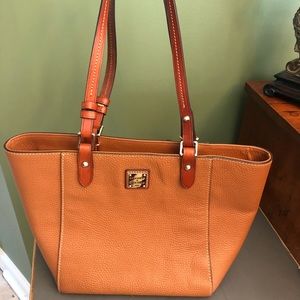AUTHENTIC DOONEY & BOURKE PURSE